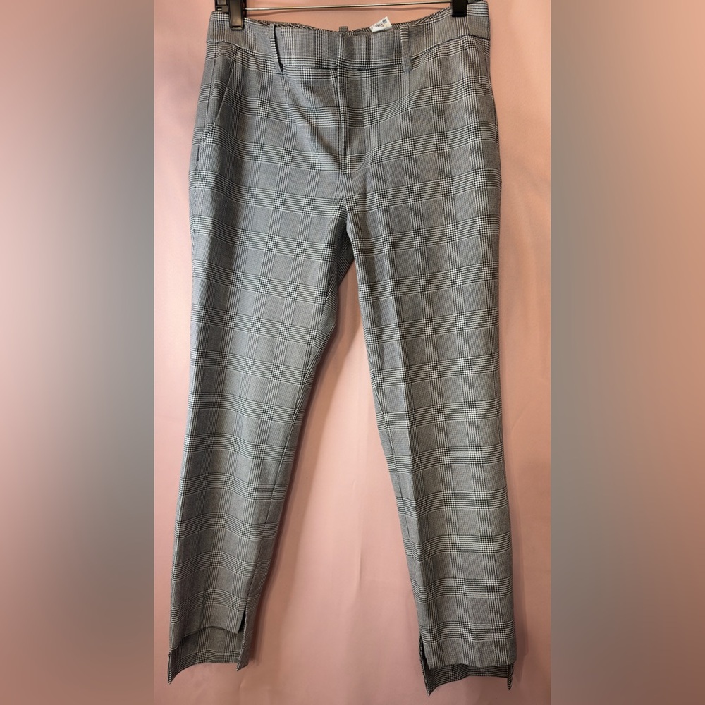 Zara Women's Classic Gray Cropped Checkered Pants